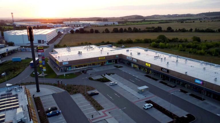 Fotka Retail park Kozomín